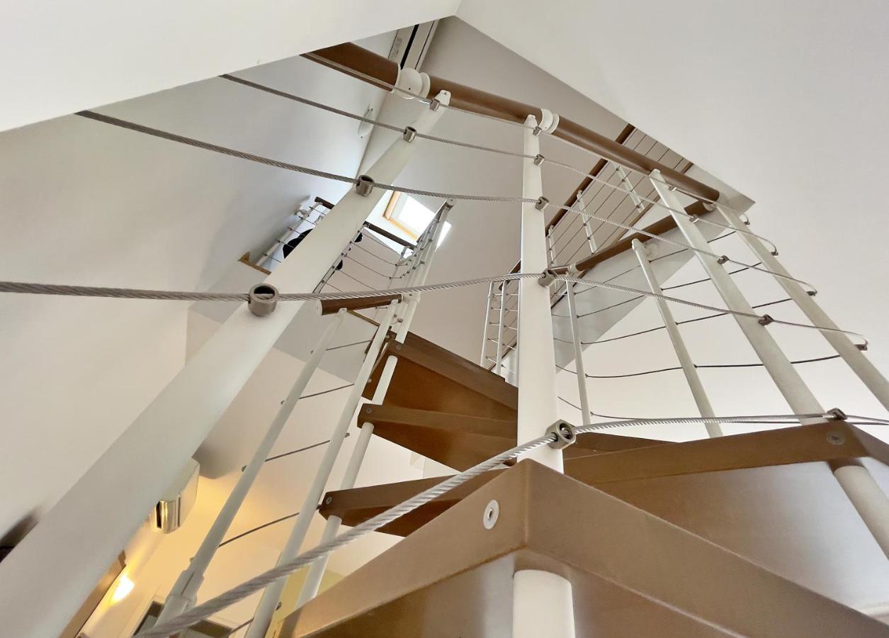 Rentopolis Apartments - Palazzo Candiani ミラノ エクステリア 写真