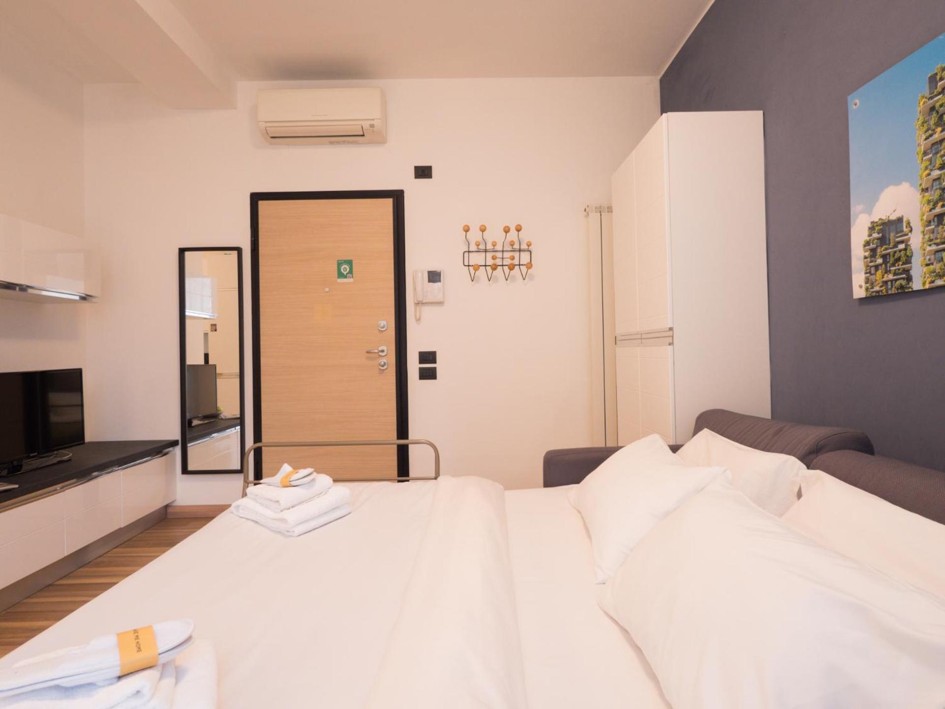 Rentopolis Apartments - Palazzo Candiani ミラノ エクステリア 写真